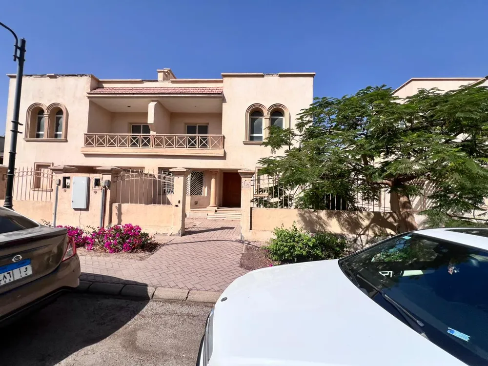 117056-twinhouse-for-sale-in-greens-with-3-bedrooms-in-el-sheikh-zayed-by-dorra-group