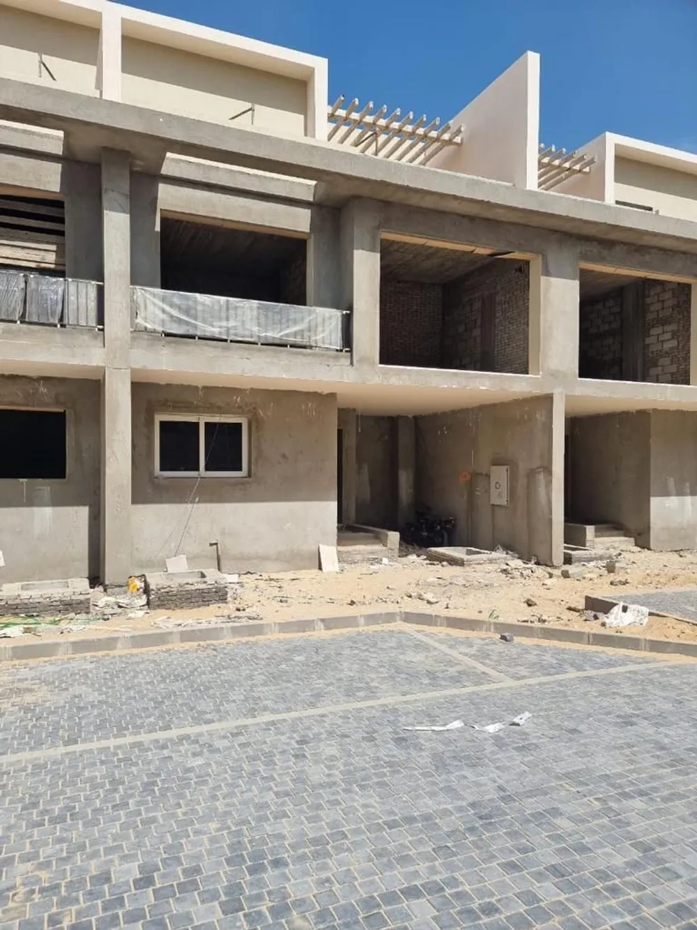 41677-تاون-هاوس-للبيع-في-بيراميد-هيلز-3-غرفة-في-مدينة-السادس-من-أكتوبر-اورا-للتطوير-العقاري