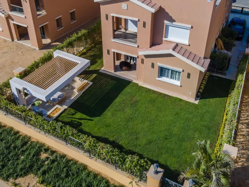 43773-villa-for-sale-in-mivida-with-4-bedrooms-in-new-cairo-by-emaar-misr