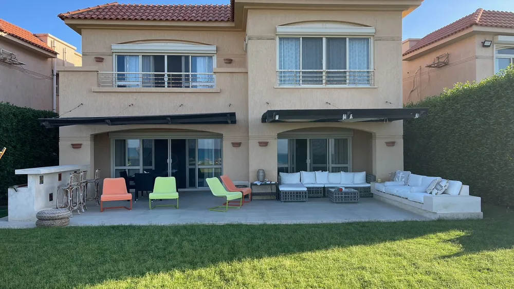 81241-فيلا-للبيع-في-تلال-الساحل-الشمالي-6-غرفة-في-سيدي-عبد-الرحمن-رؤية-للتطوير-العقاري