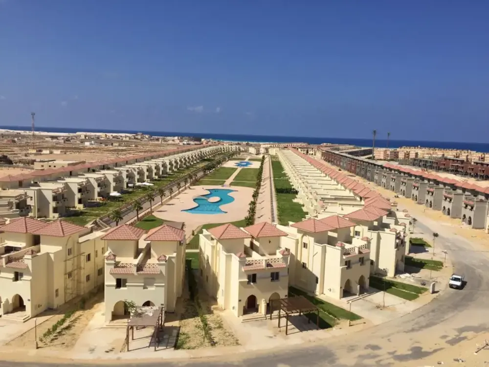 90247-فيلا-للبيع-في-ستيلا-هايتس-4-غرفة-في-سيدي-عبد-الرحمن-رمكو-لانشاء-القري-السياحيه