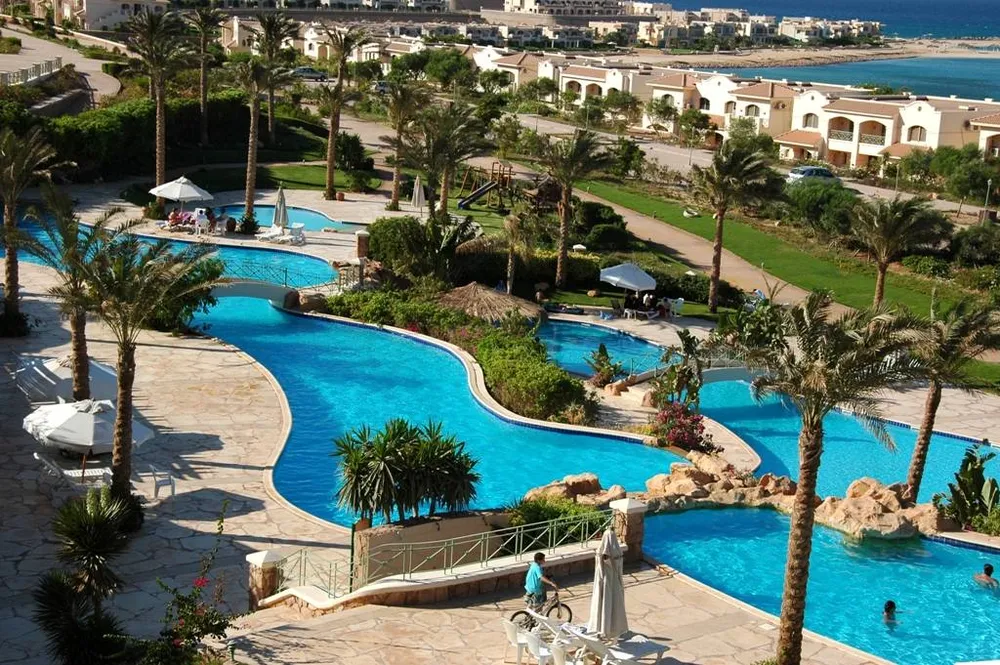 404-la-vista-gardens-villa