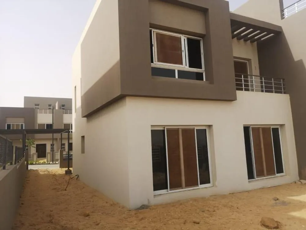 93323-تاون-هاوس-كورنر-للبيع-في-إيتابا